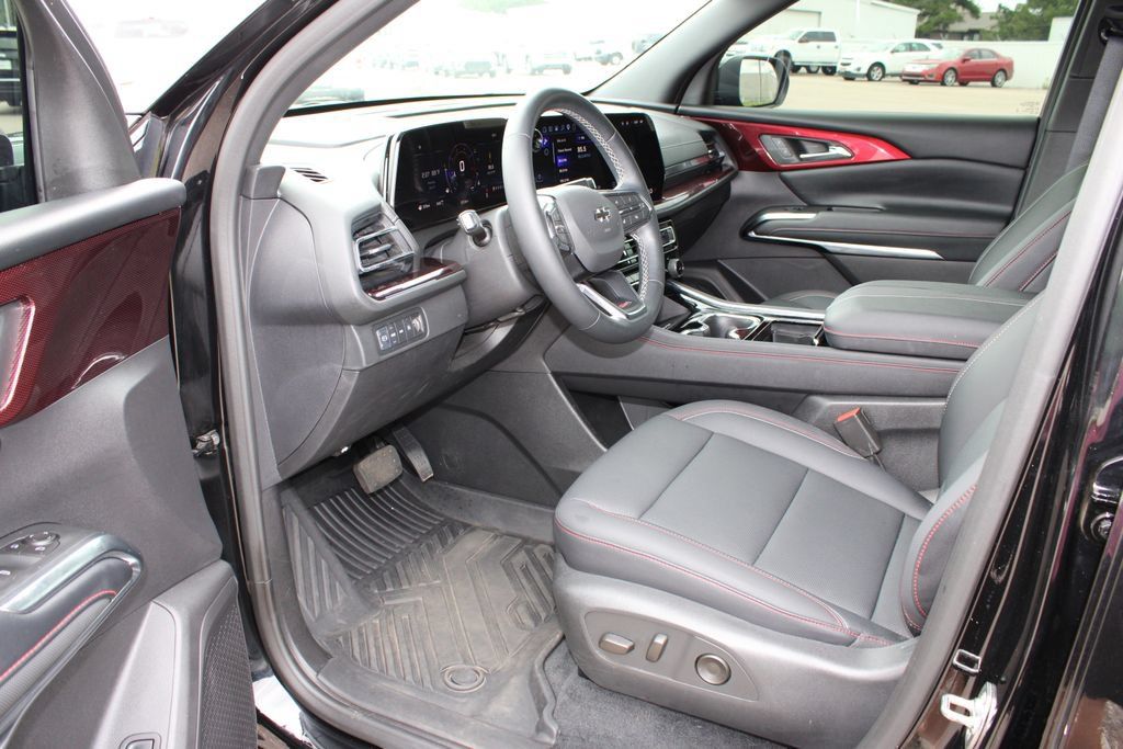 Used 2026 Chevrolet Traverse Z71 w/ Driver Confidence Package AWD/4WD image 15