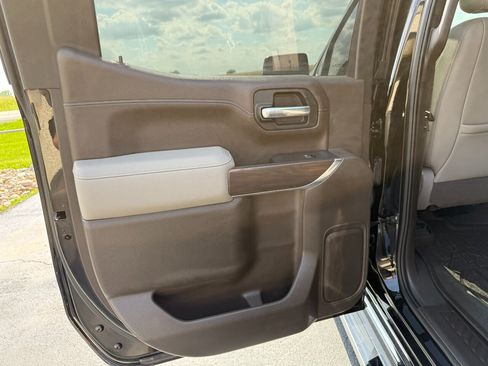 Used 2019 GMC Sierra 1500 SLT w/ SLT Premium Plus Package AWD/4WD image 37
