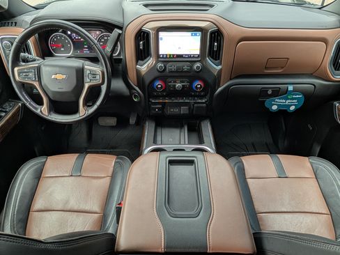 Certified 2022 Chevrolet Silverado 3500 High Country w/ Z71 Off-Road Package AWD/4WD image 11