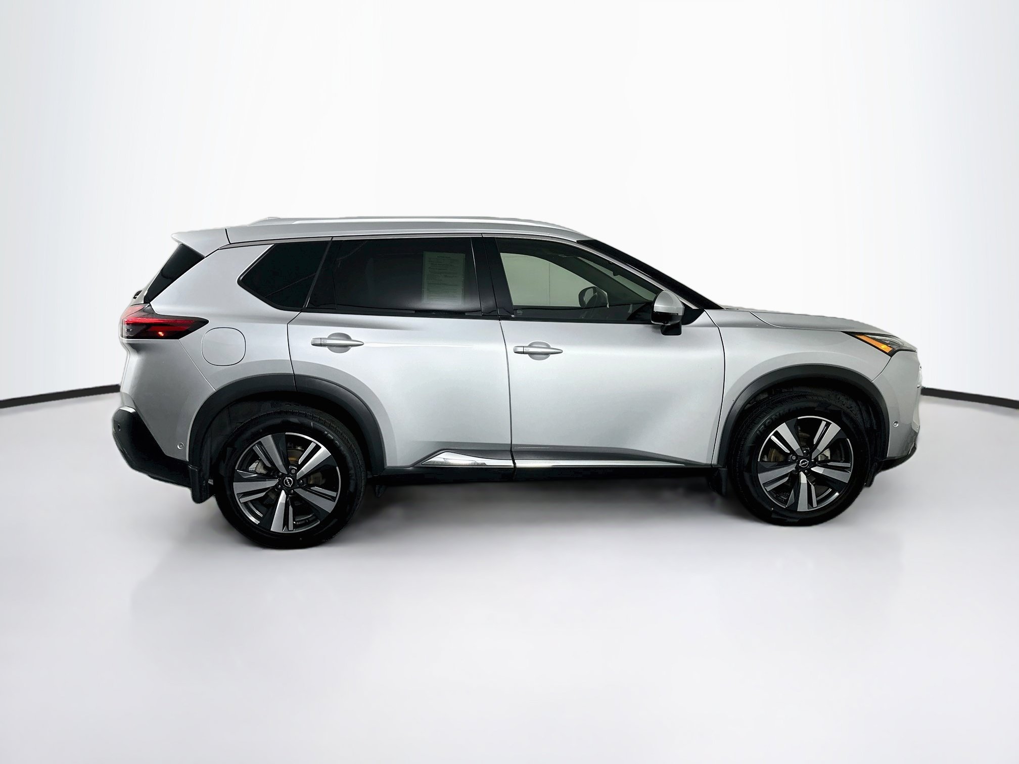 Used 2023 Nissan Rogue SL w/ SL Premium Package FWD image 10