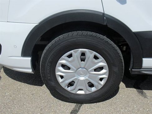 Used 2023 Ford Transit 350 XLT image 11