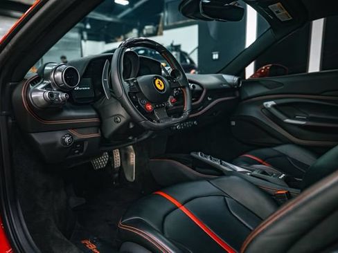Used 2021 Ferrari F8 Tributo RWD image 13