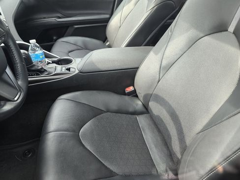 Used 2022 Toyota Camry XSE w/ Cold Weather Package FWD image 18
