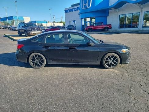 Used 2023 Honda Civic Sport image 6