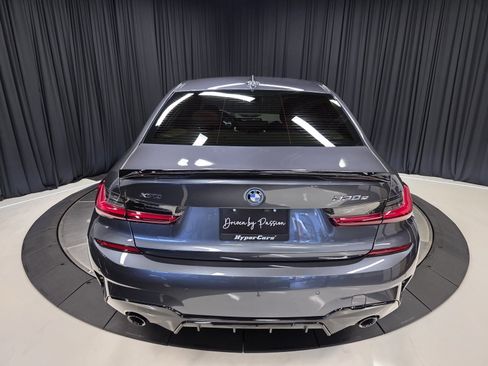 Used 2022 BMW 330e xDrive w/ M Sport Package image 9