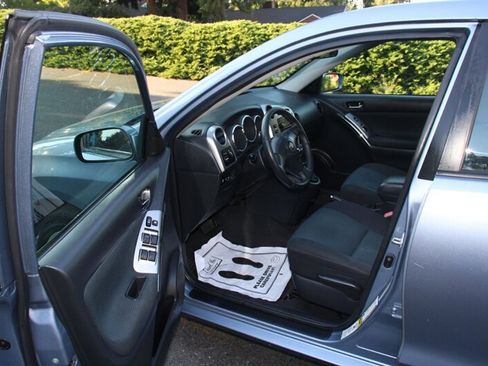 Used 2006 Toyota Matrix XR FWD image 5