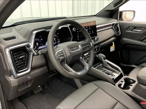 New 2026 GMC Canyon Elevation w/ Convenience Package RWD image 8