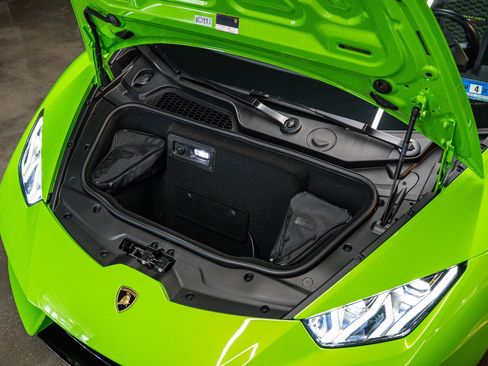Used 2018 Lamborghini Huracan LP 580-2 RWD image 21