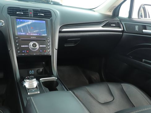 Used 2019 Ford Fusion Titanium image 10