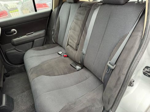 Used 2011 Nissan Versa Hatchback w/ Navigation/Satellite Pkg FWD image 7
