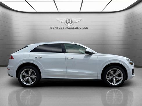 Used 2023 Audi Q8 Premium w/ Convenience Package AWD/4WD image 8
