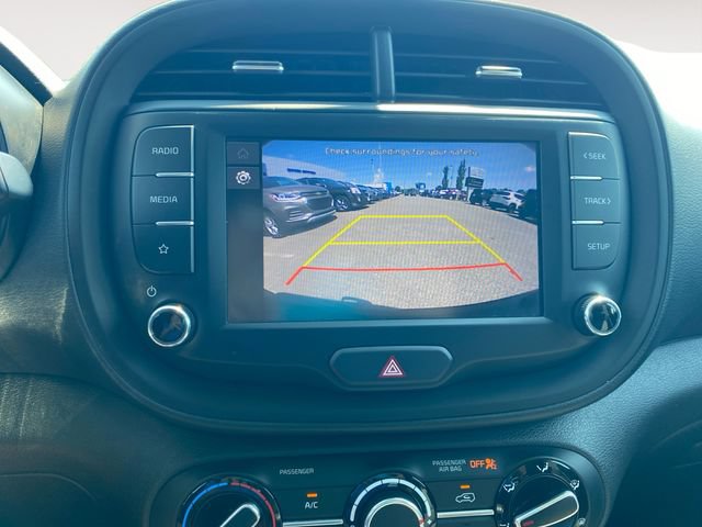 Used 2025 Kia Soul LX w/ LX Technology Package FWD image 26