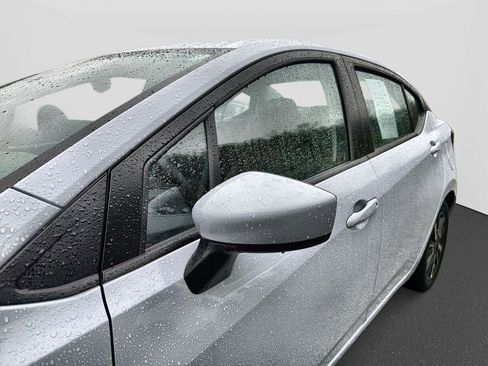 Used 2025 Nissan Versa SV FWD image 11