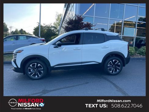Used 2026 Nissan Kicks SV w/ Cold Weather Package AWD/4WD image 2