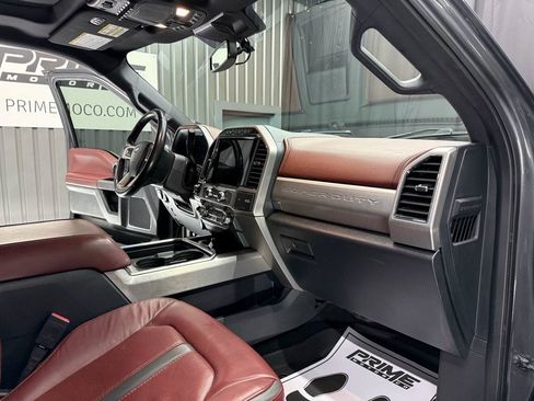 Used 2022 Ford F250 Platinum w/ FX4 Off-Road Package AWD/4WD image 29