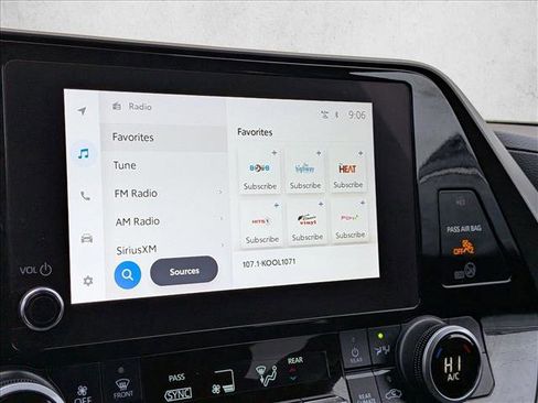 Used 2023 Toyota Highlander LE image 13