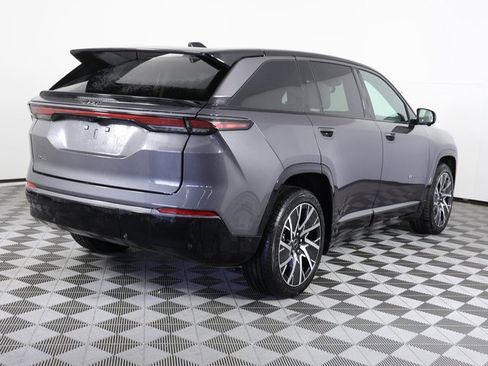 New 2025 Jeep Wagoneer S Limited image 4