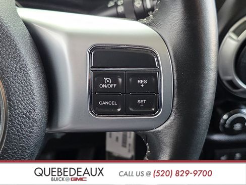 Used 2017 Jeep Wrangler Rubicon AWD/4WD image 14