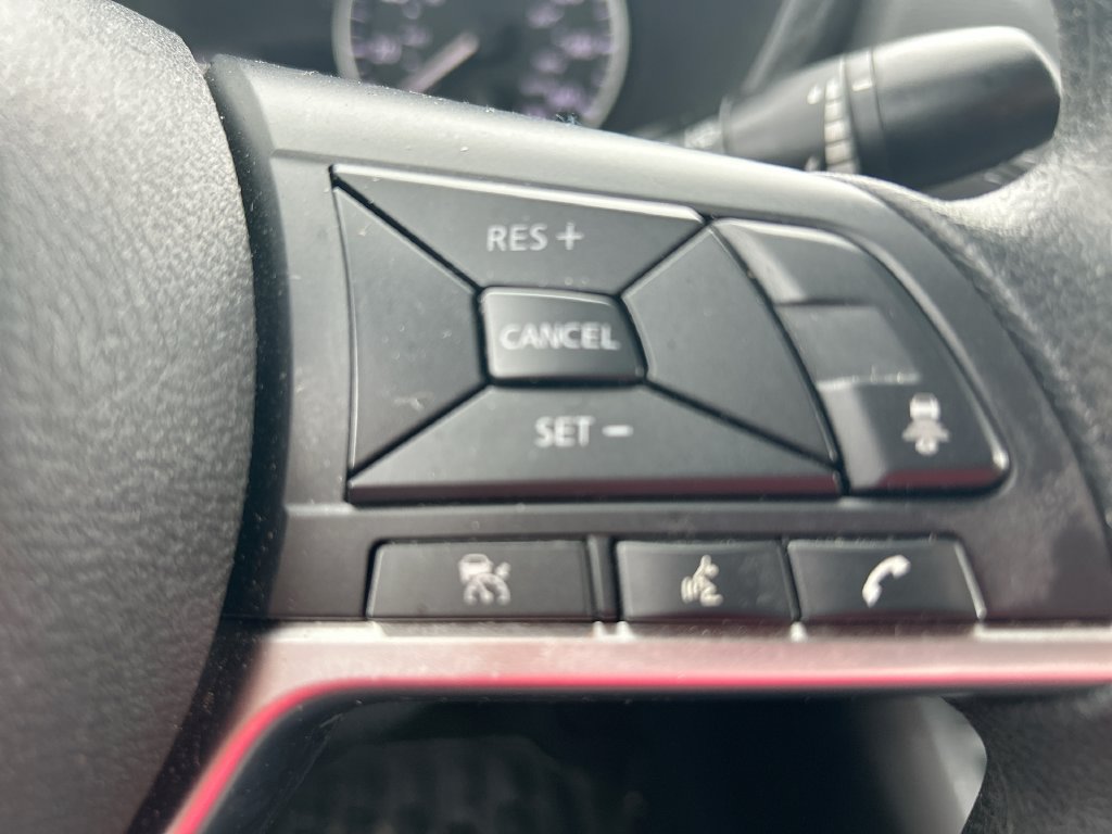 Used 2025 Nissan Sentra SV FWD image 16