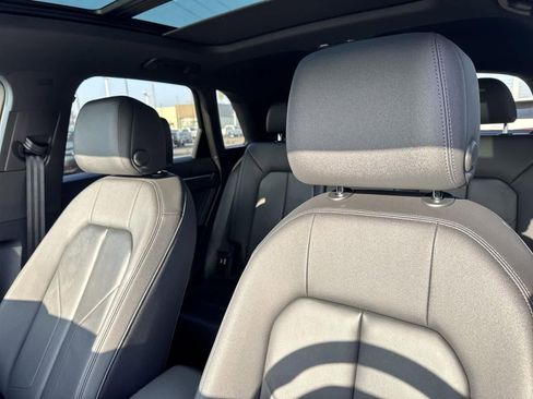 Used 2021 Audi Q3 2.0T Premium w/ Convenience Package image 15