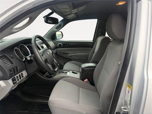 Used 2012 Toyota Tacoma 4x4 Access Cab V6 w/ SR5 Pkg image 10
