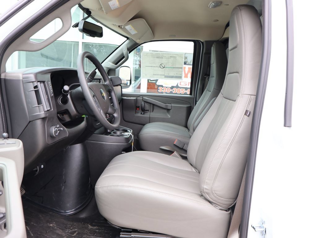 New 2026 Chevrolet Express 2500 w/ Enhanced Convenience Package RWD image 11