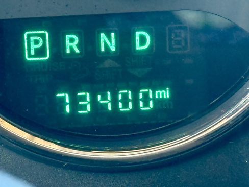 Used 2015 Jeep Wrangler Unlimited Sahara w/ Connectivity Group AWD/4WD image 11