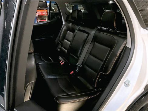 Used 2022 GMC Terrain AT4 w/ Infotainment Package II image 14