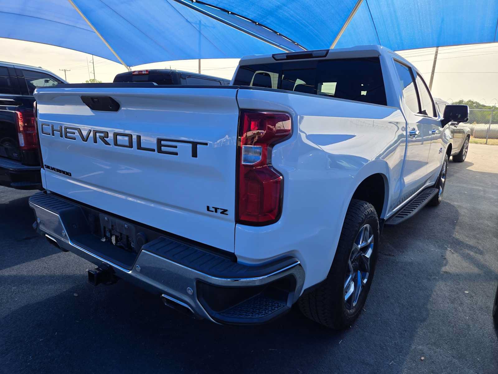 Certified 2020 Chevrolet Silverado 1500 LTZ w/ LTZ Texas Edition AWD/4WD image 4