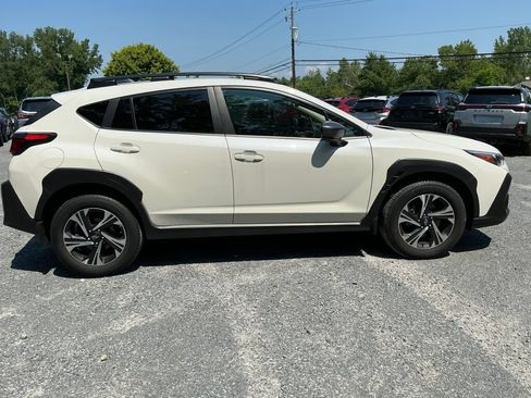 Used 2024 Subaru Crosstrek 2.0i Premium AWD/4WD image 6