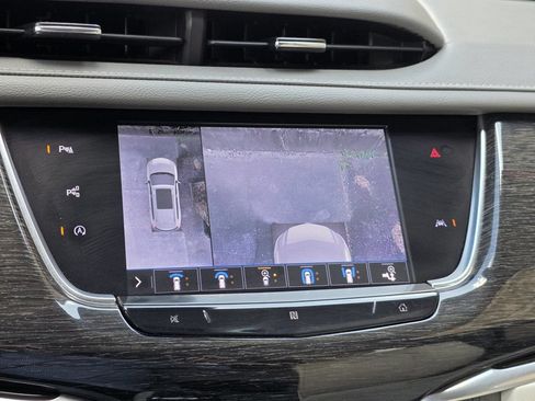 Used 2020 Cadillac XT6 Premium Luxury FWD image 22