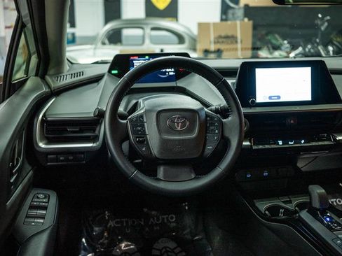 Used 2024 Toyota Prius LE image 14