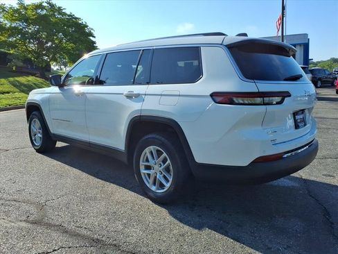 Used 2024 Jeep Grand Cherokee L Laredo AWD/4WD image 5