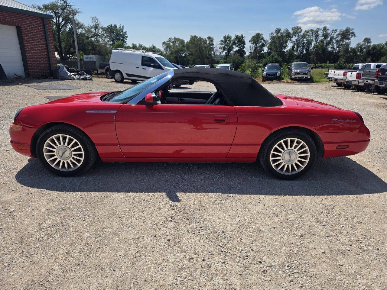 Used 2005 Ford Thunderbird RWD image 25
