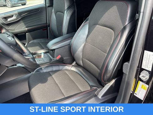 Used 2025 Ford Escape ST-Line FWD image 3
