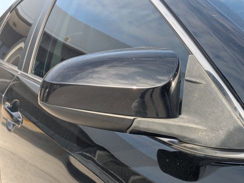 Used 2014 Toyota Camry L image 12