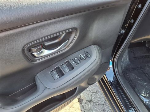 Used 2024 Honda HR-V LX image 12