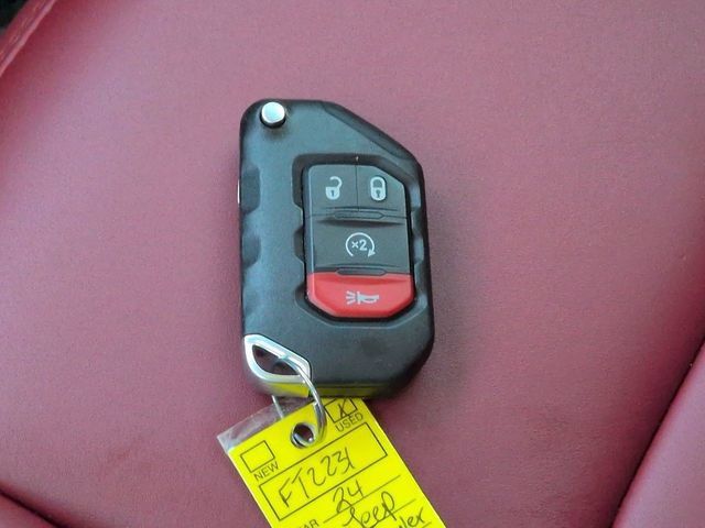 Used 2024 Jeep Wrangler Unlimited Rubicon 392 AWD/4WD image 28