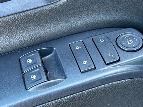 Used 2015 GMC Sierra 1500 2WD Regular Cab image 12