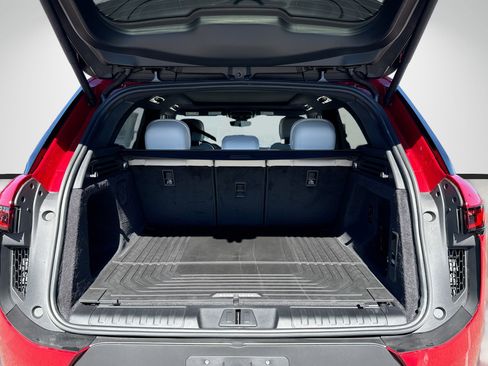 New 2026 Land Rover Range Rover Sport SE image 11