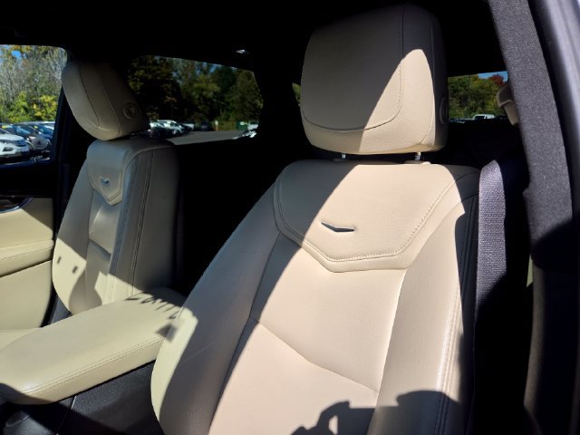 Used 2018 Cadillac XT5 AWD image 12
