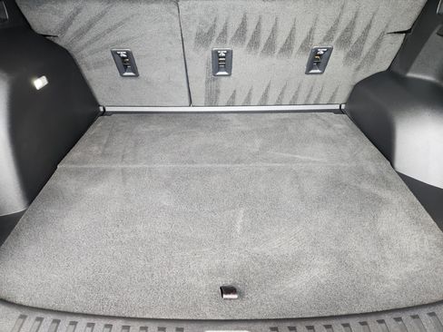 Used 2025 Chevrolet Equinox RS w/ Safety and Technology Package FWD image 35
