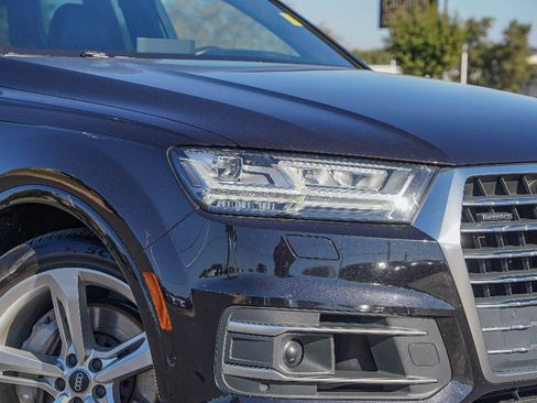 Used 2019 Audi Q7 3.0T Prestige w/ Prestige Package image 2