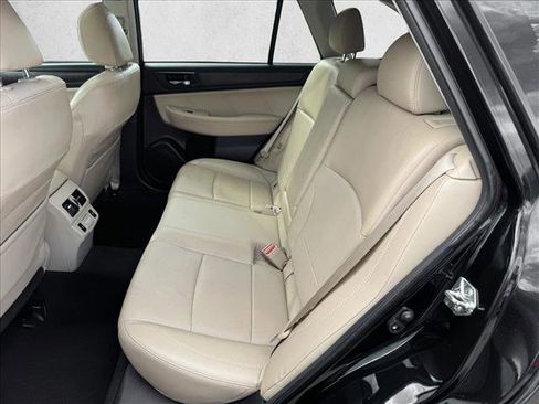 Used 2018 Subaru Outback 3.6R Limited AWD/4WD image 17