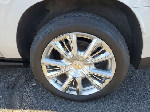 Used 2023 Chevrolet Suburban High Country image 37
