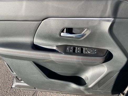 New 2026 Nissan Kicks SR image 15