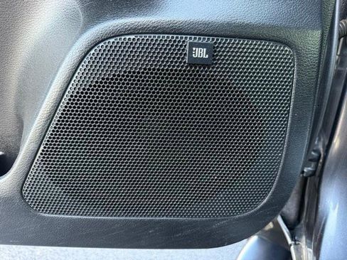 Used 2022 Toyota Tacoma Limited image 24