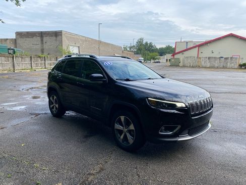 Used 2019 Jeep Cherokee Limited AWD/4WD image 7