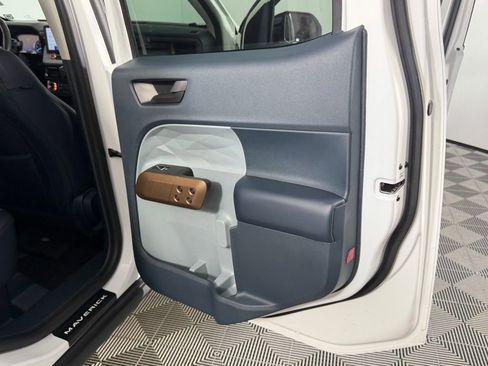 Used 2024 Ford Maverick Lariat image 31