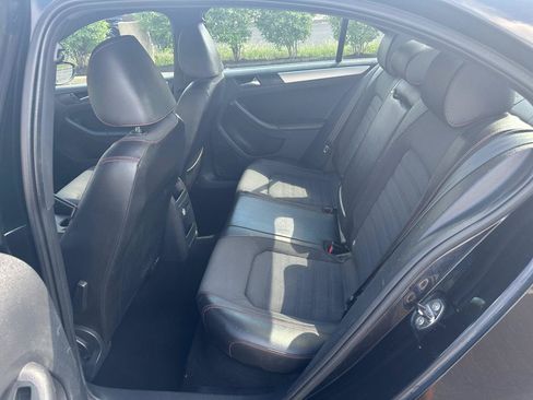 Used 2012 Volkswagen Jetta GLI Autobahn FWD image 14